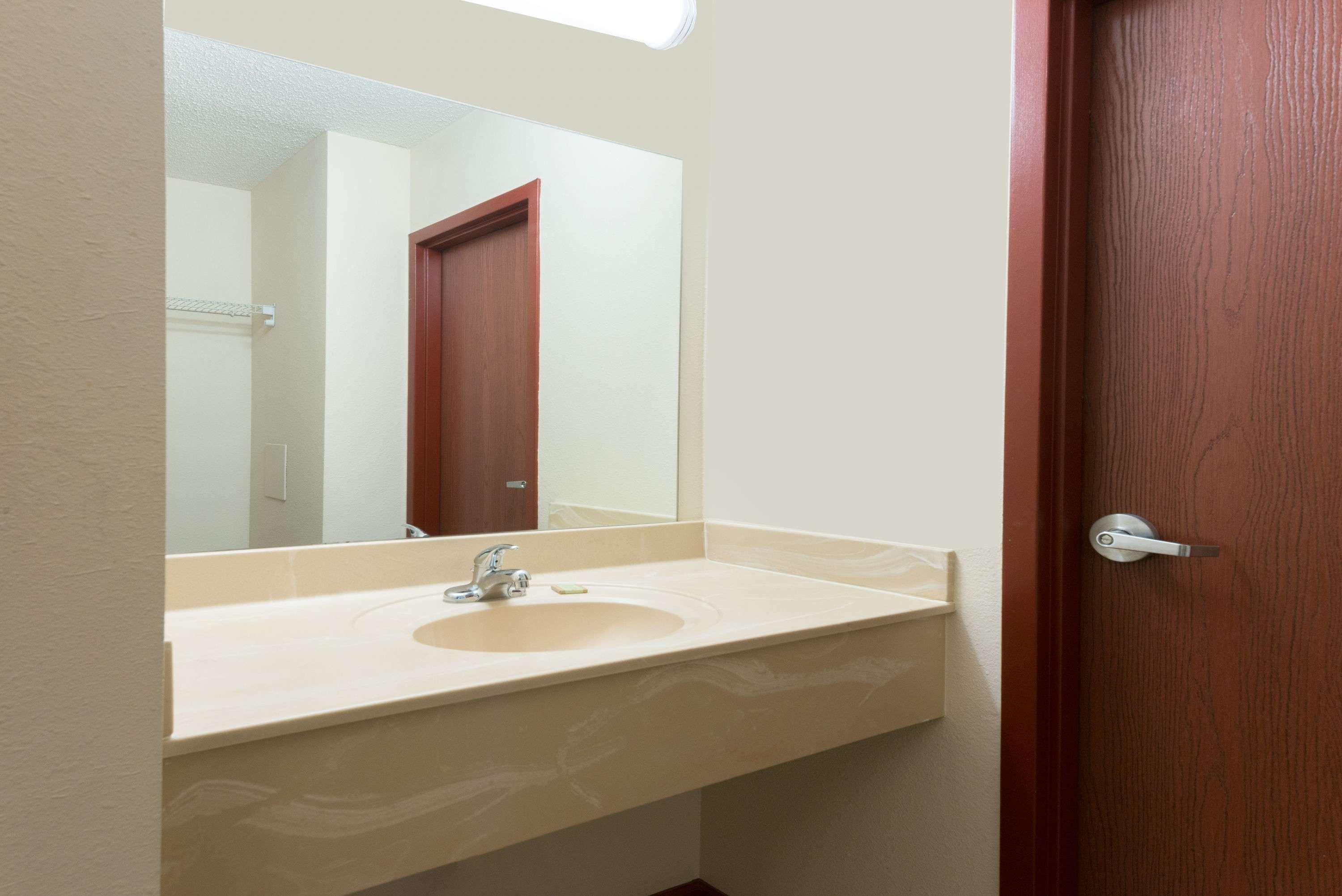 Super 8 By Wyndham Beaver Falls Esterno foto