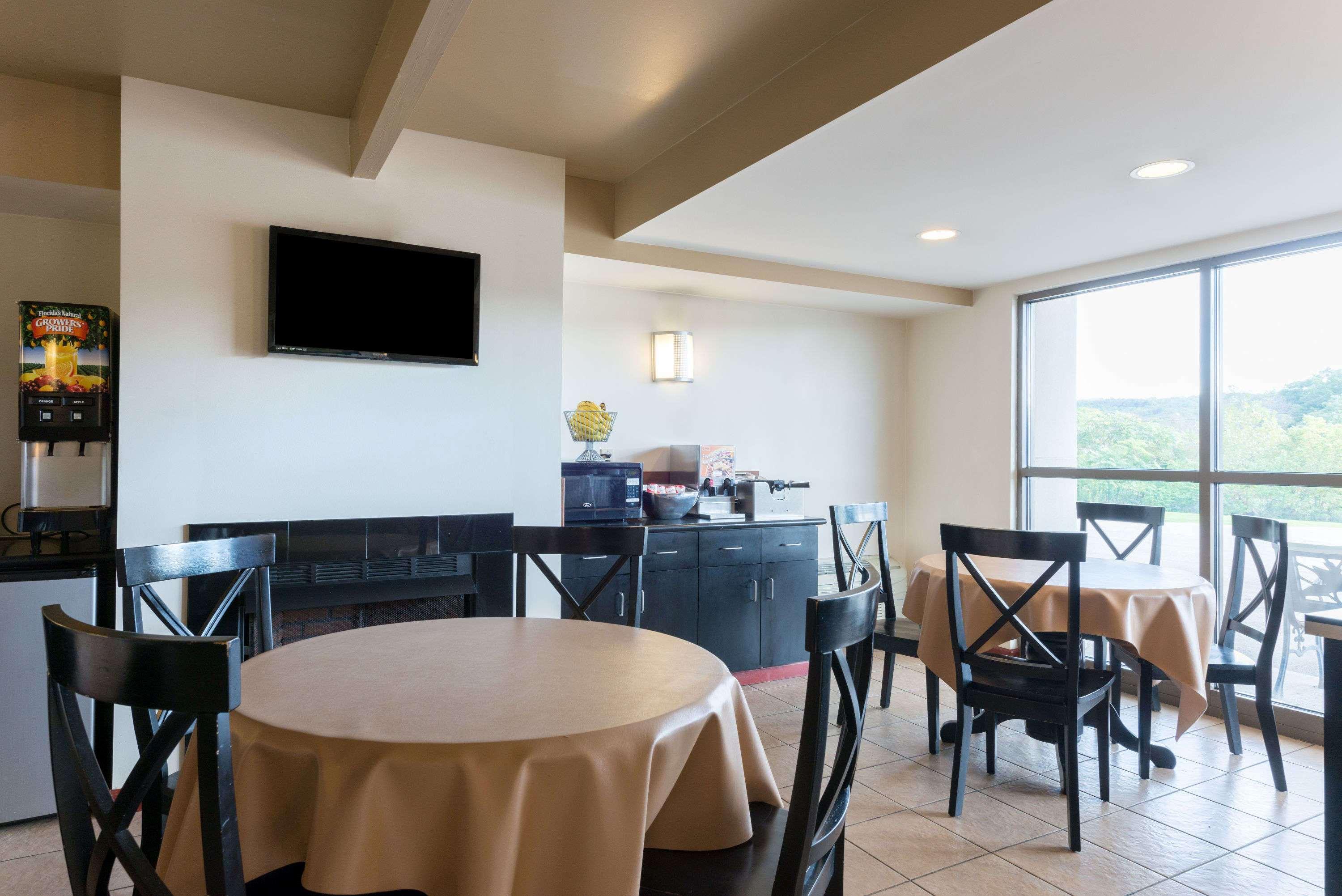 Super 8 By Wyndham Beaver Falls Esterno foto