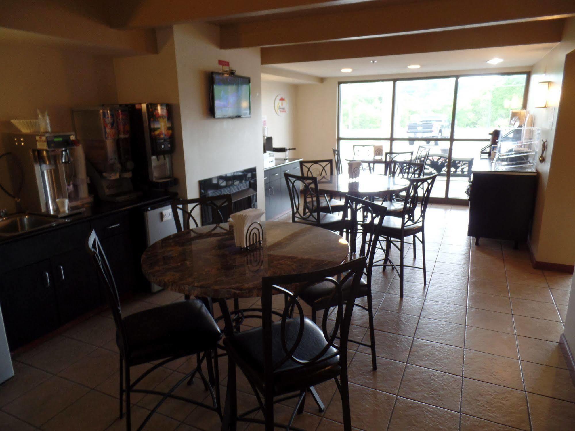 Super 8 By Wyndham Beaver Falls Esterno foto